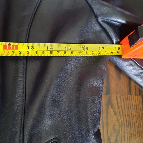 Woman Black Leather Jacket, Size M - Picture 9 of 9